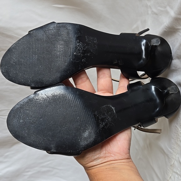 *Gently Used* Nine West 1 inch Sandal 6M - Picture 3 of 7
